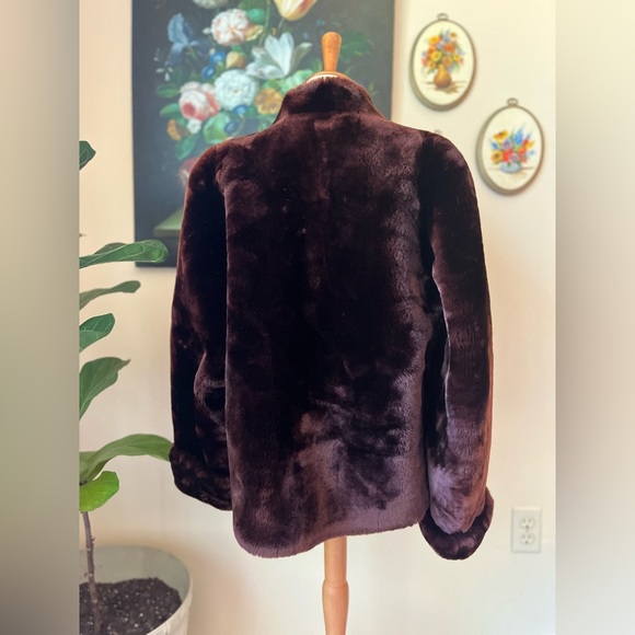 ☾ Vintage 1950’s or 1960’s Di Celesta dark brown mouton / lamb fur coat - Picture 2 of 5